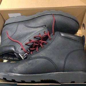 Men’s Tuff black Roots boots size 12